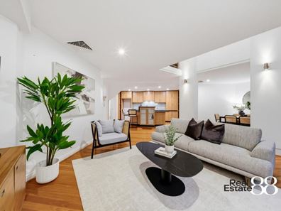 2/26 Renwick Street, South Perth WA 6151