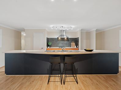 26 Lockeport Approach, Madeley WA 6065