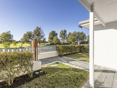8 Forestay Turn, Alkimos WA 6038