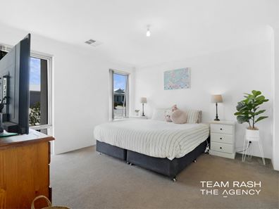 15 Hallam View, Caversham WA 6055