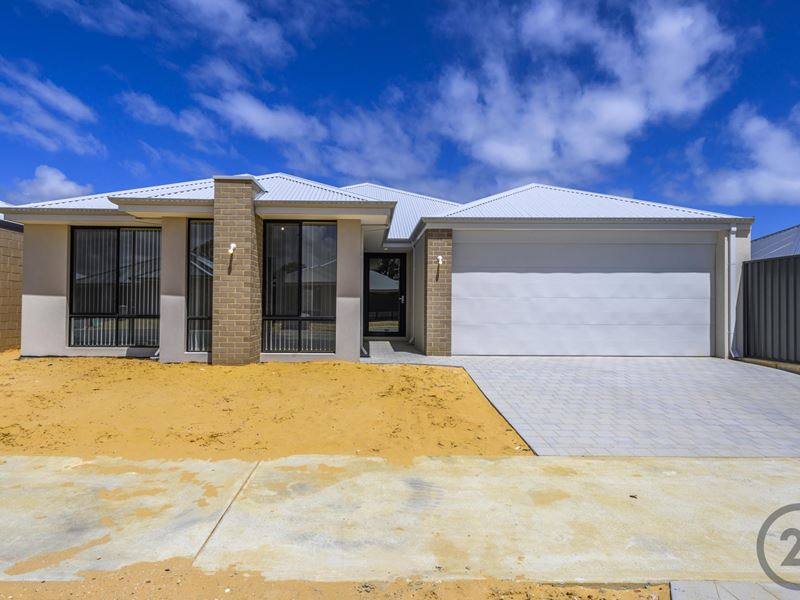 10 Bundara Crescent, Lakelands WA 6180