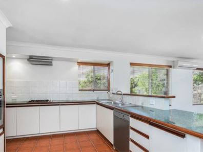 2 Delgado Parade, Iluka WA 6028
