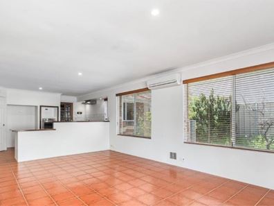 2 Delgado Parade, Iluka WA 6028