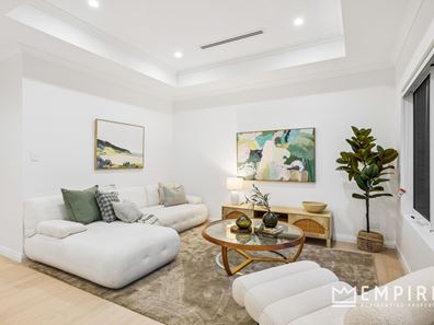 27 Regan Street, Coolbellup WA 6163