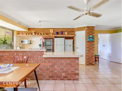 21 Stonecreek Close, Thornlie WA 6108