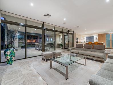 26 Willow Bank Entrance, Gwelup WA 6018