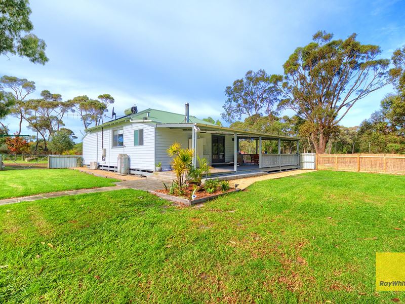 82 Gledhow West Road, Robinson