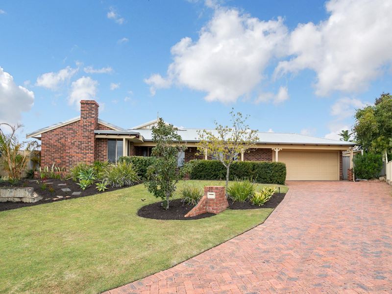 11 Jarrah Place, Woodvale WA 6026