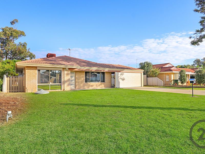 22 Summerlea Avenue, Meadow Springs