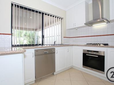 6/42 Sutton Street, Mandurah WA 6210