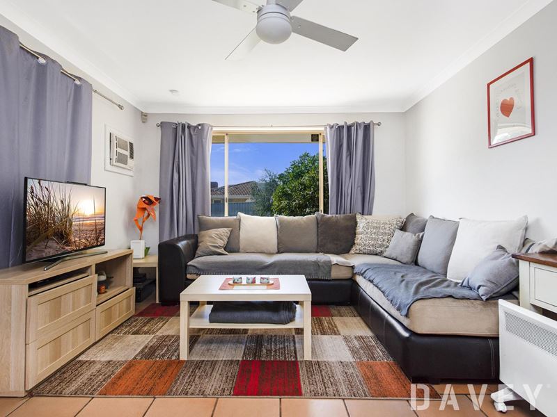8 Greenwood Retreat, Alexander Heights