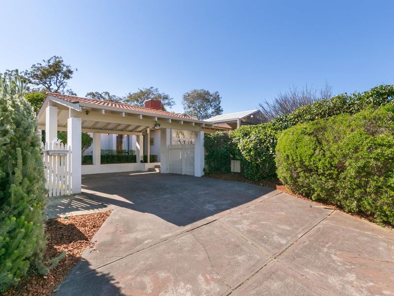 14 Hatfield Way, Booragoon