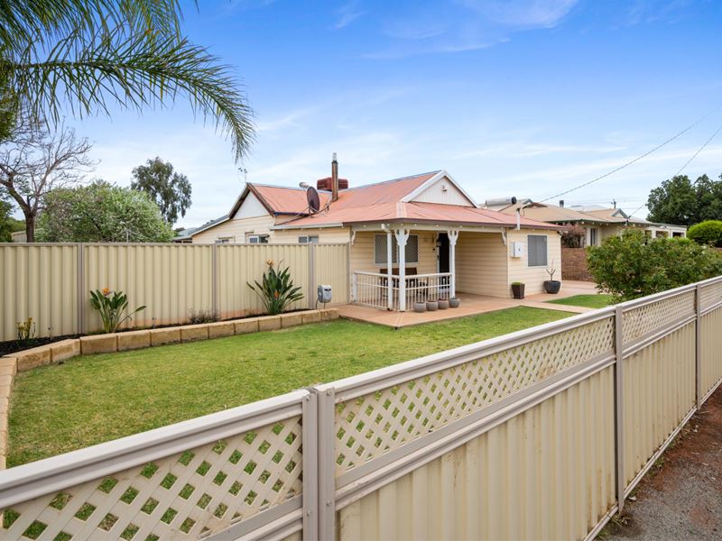 6 Balfour Street, South Kalgoorlie