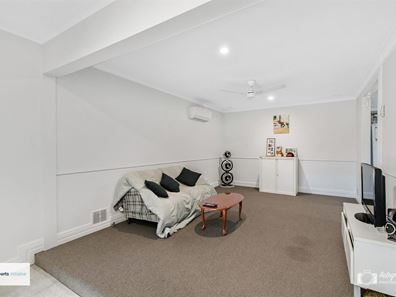 33 Albourne Place, Balga WA 6061
