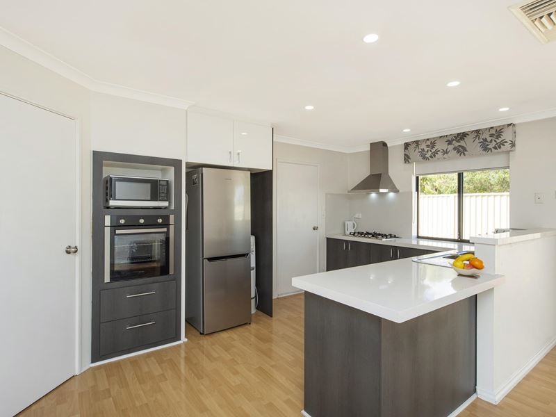 70 Huxtable Terrace, Baldivis WA 6171