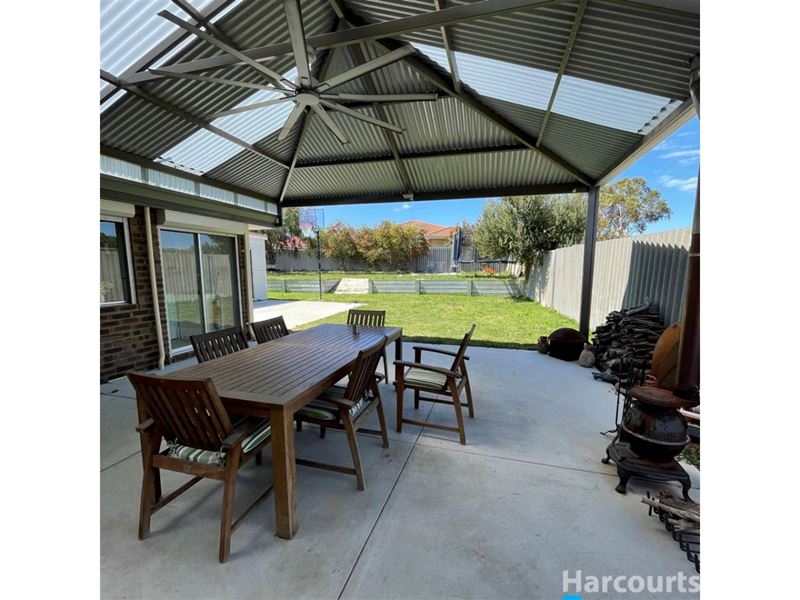 96 Poseidon Road, Heathridge