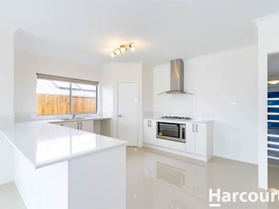 12 Sombre Rise, Halls Head WA 6210