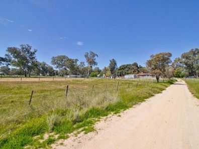 736 Rowley Road, Oakford WA 6121