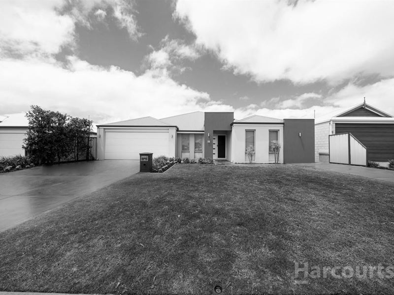 14 Eldorado Loop, Meadow Springs
