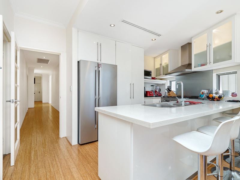 78 Glenelg Avenue, Wembley Downs
