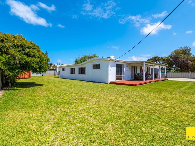 52 Cockram Street, Lancelin WA 6044