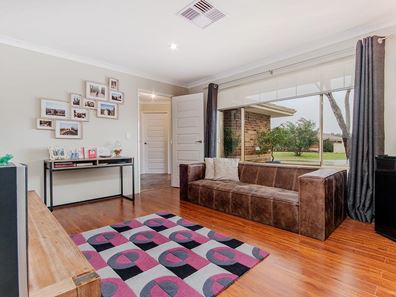 23 Kingsford Crt, Port Kennedy WA 6172