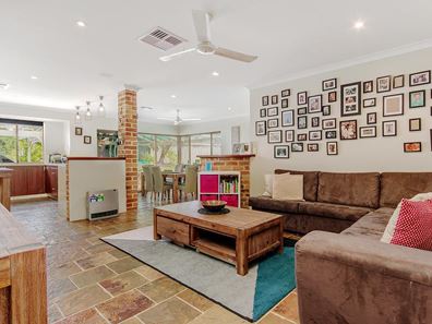 23 Kingsford Crt, Port Kennedy WA 6172