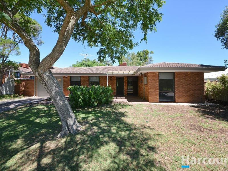68 Wedgewood Drive, Edgewater