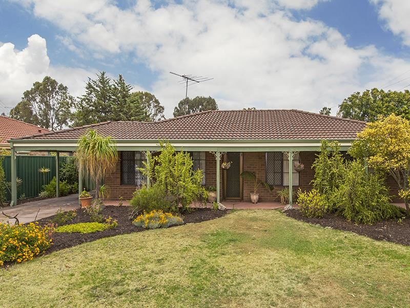 4 Lake Edge Lane, South Lake