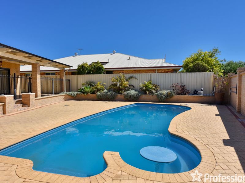 7 Rochefort Retreat, Port Kennedy WA 6172