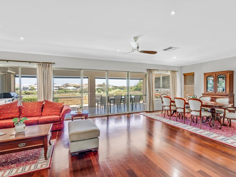 23 Lakeway Retreat, Dawesville