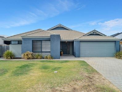 49 Marsdenia Road, Halls Head WA 6210