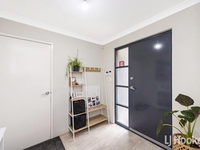 49 Marsdenia Road, Halls Head WA 6210