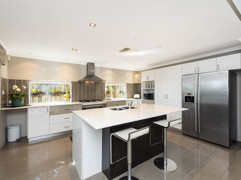 4 Pemberton Boulevard, Baldivis WA 6171