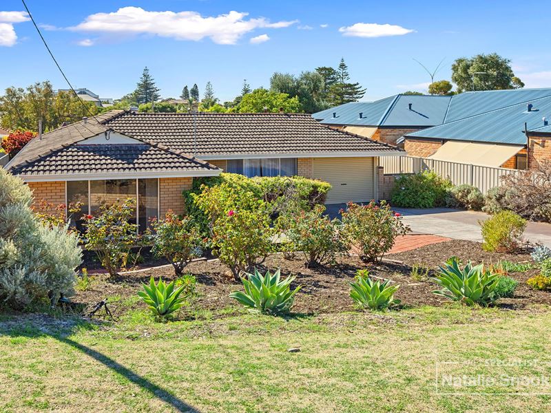 37 Lewin Way, Scarborough
