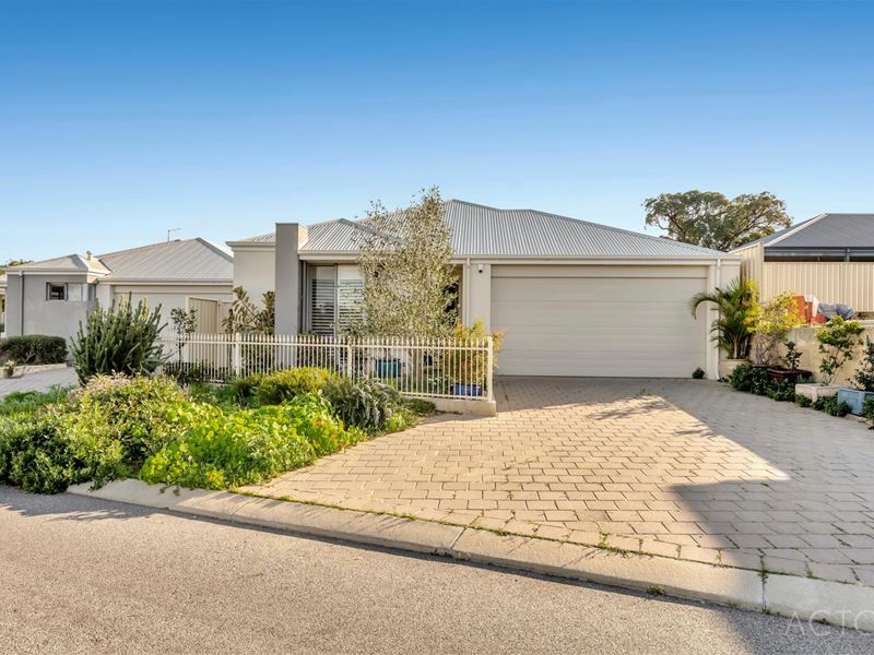 11 Warburton Trail, Lakelands