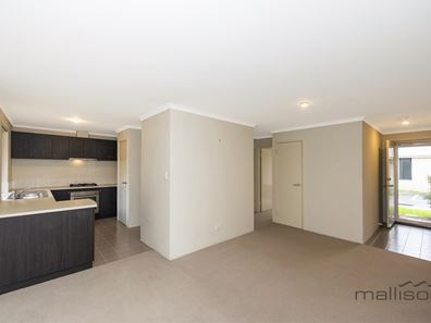 11/1 Coojong Link, Success WA 6164