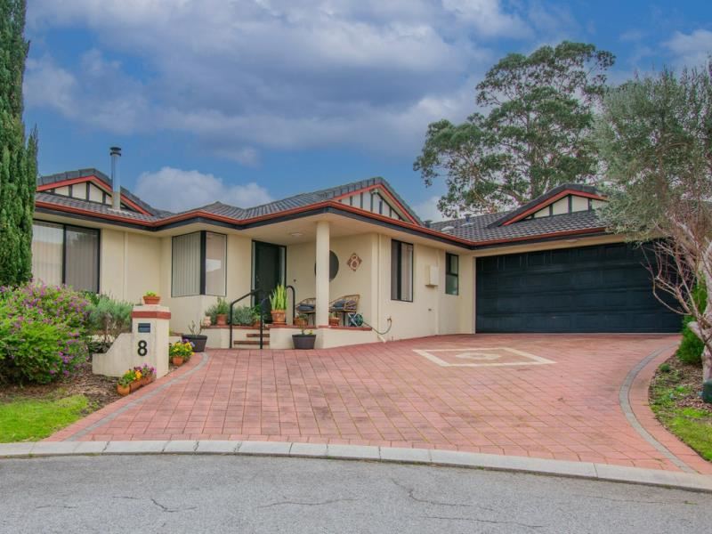 8 Highclere Court, Bayonet Head