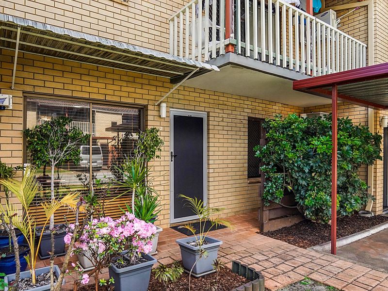 2/58 Pollard Street, Glendalough WA 6016