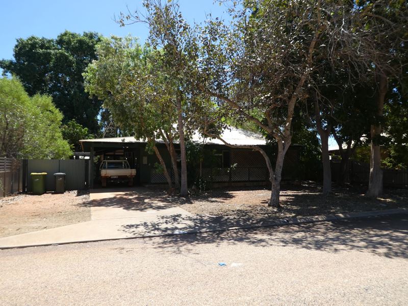 8 Brown Court, Cable Beach