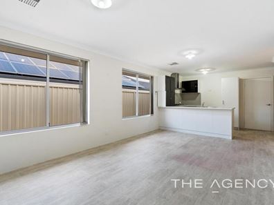126 Verdant Crescent, Seville Grove WA 6112