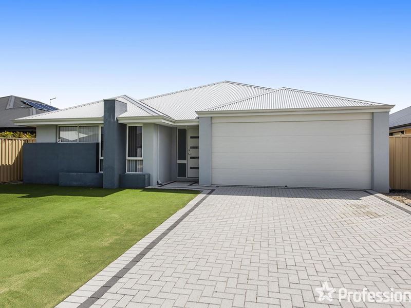 17 Mindalong Way, Byford