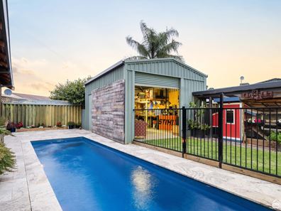 2 Aboyne Place, Seville Grove WA 6112