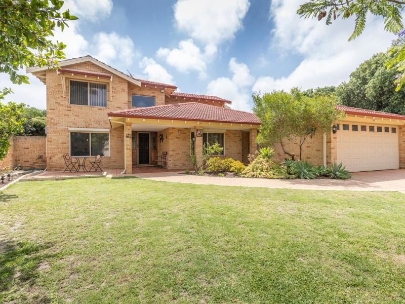 15 Muston Grove, Churchlands WA 6018