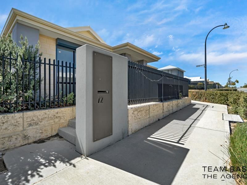 72 Equinox Avenue, Eglinton