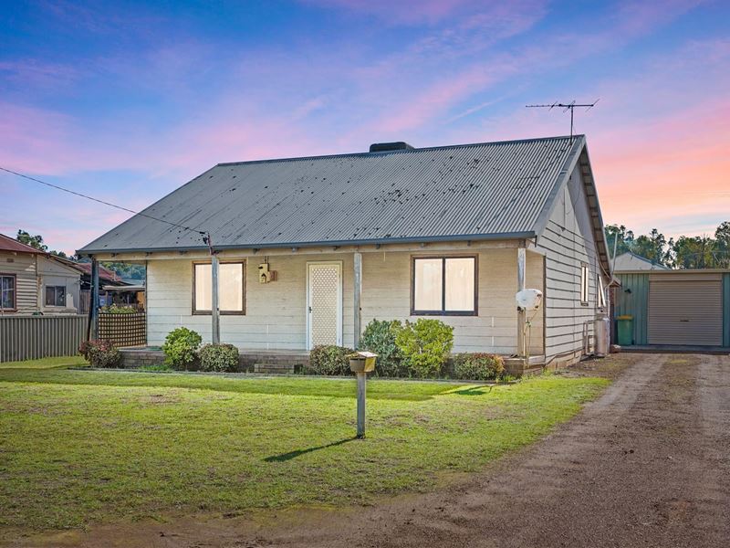 86 Coombes Street, Collie WA 6225