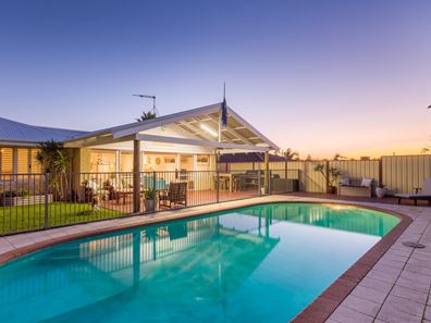 27 Flinders Avenue, Hillarys WA 6025