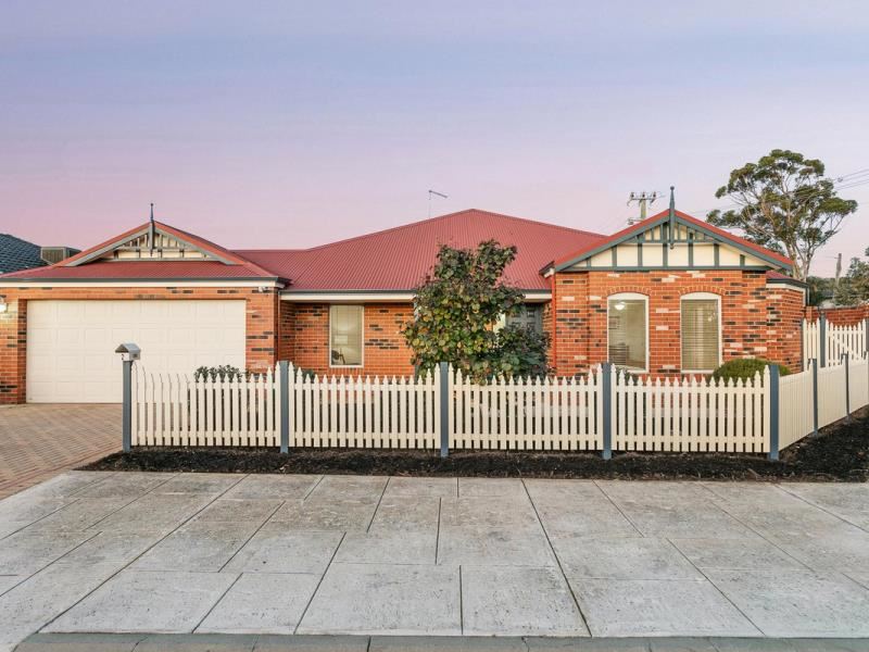 2 Elyard Crescent, Stirling