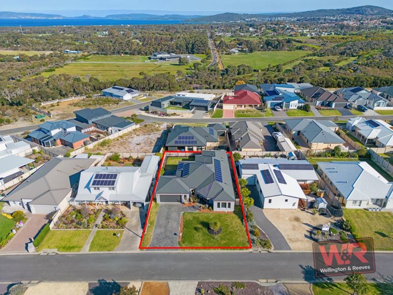 9 Elaray Way, Lange