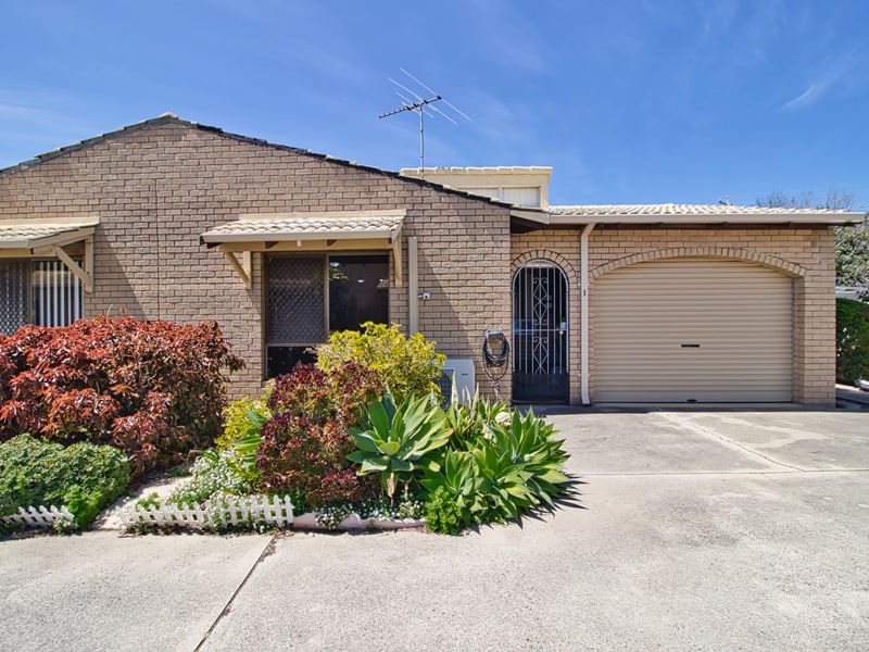 1/4 Merope Close, Rockingham WA 6168